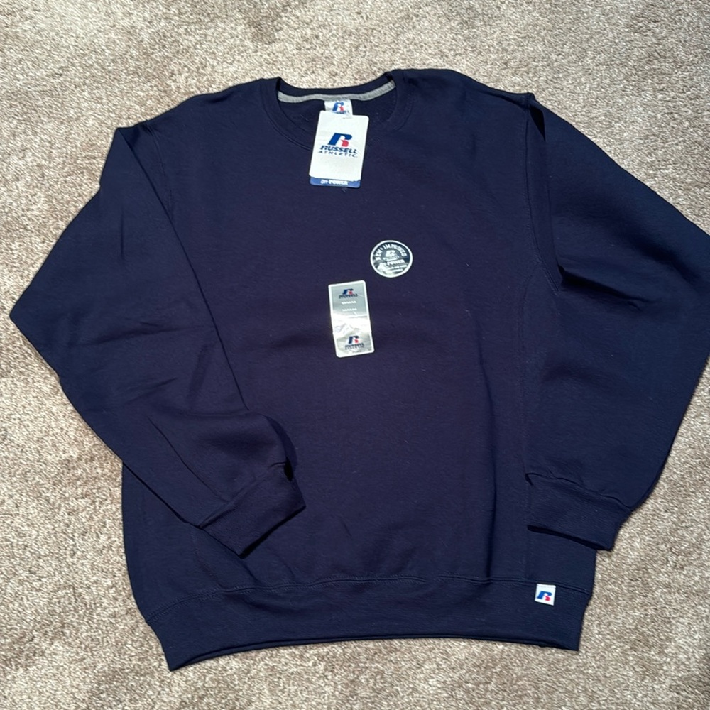 NWT Men’s Russell Sweatshirt